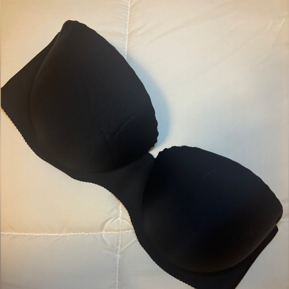 Victoria’s Secret strapless black bra